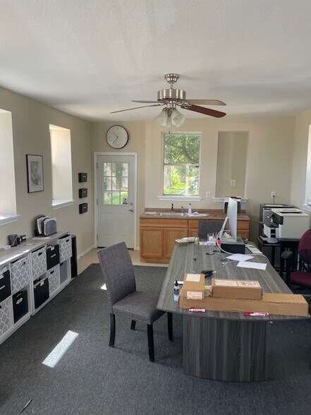 More Photos Of 1630 County Road 279, Liberty Hill Warehouse For Lease