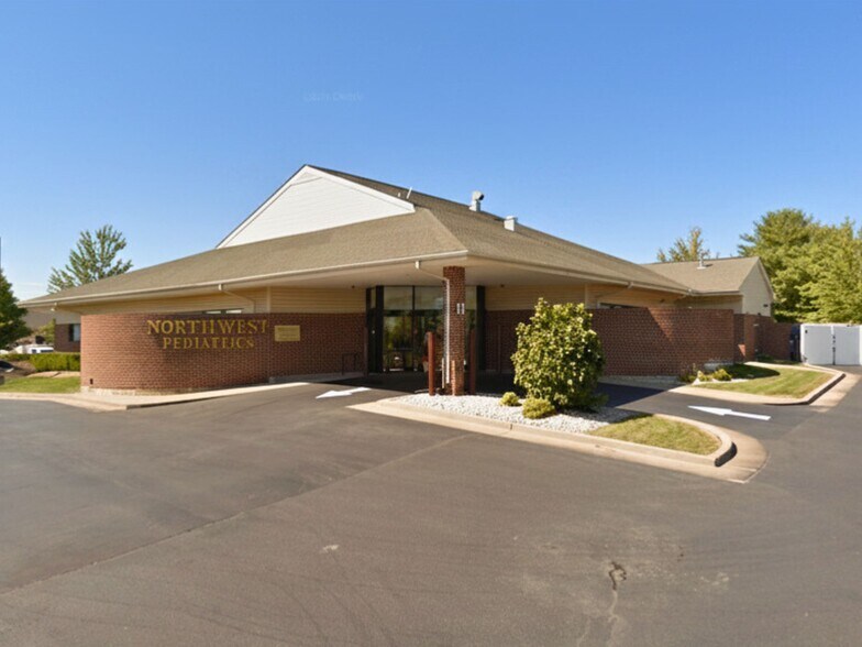 Primary Photo Of 11 Garvey Pky, Saint Charles Medical For Sale