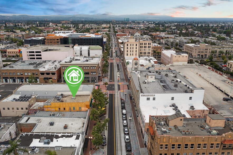 More Photos Of 209-211 W 4th St, Santa Ana Storefront Retail Office For Sale