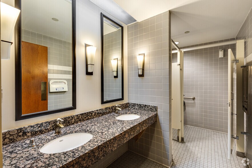 More Photos Of 5350 Shawnee Rd, Alexandria Medical For Sale