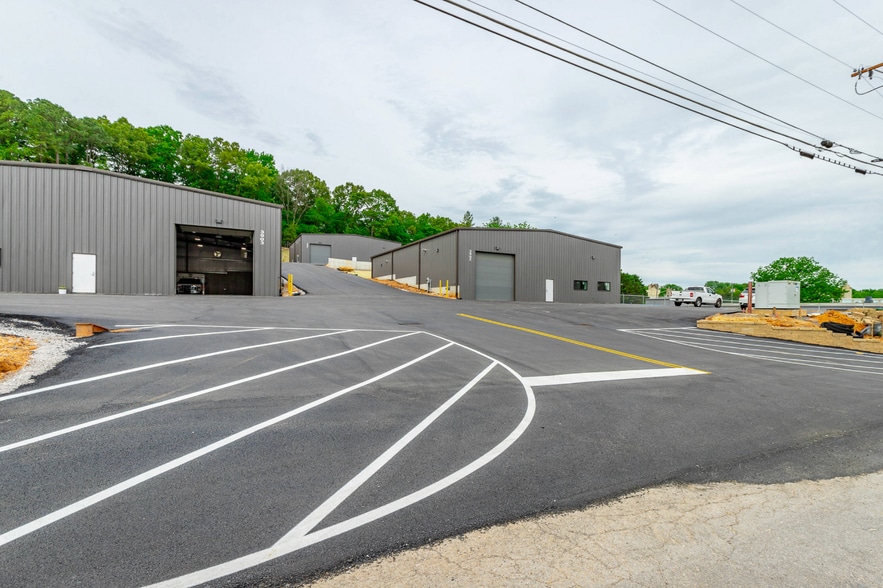More Photos Of 3902 Caine Lane, Chattanooga Industrial For Lease