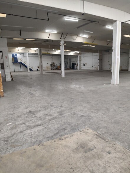 More Photos Of 18630 Woodfield Rd, Gaithersburg Warehouse For Lease