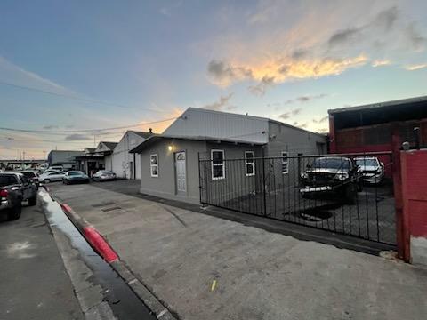 More Photos Of 672 Ahua St, Honolulu Warehouse For Lease