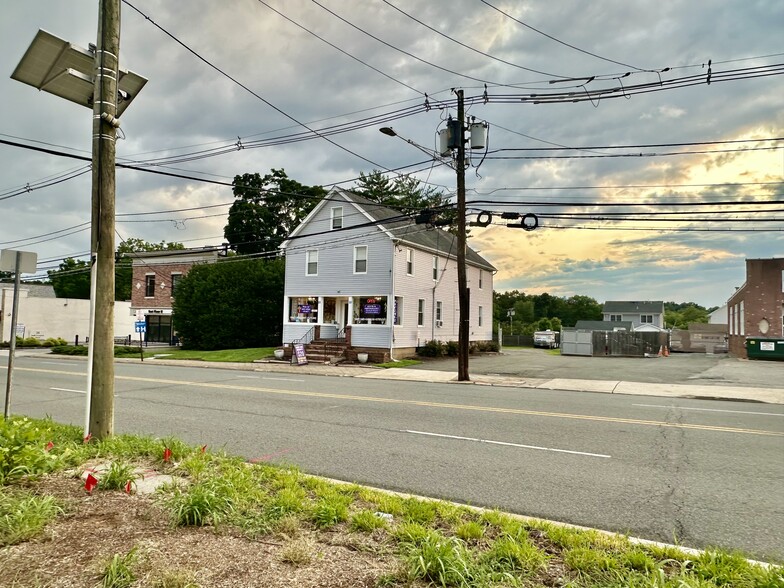 More Photos Of , Livingston General Retail For Sale