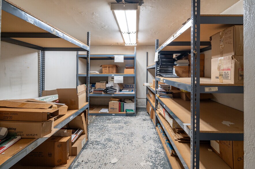 More Photos Of 25 N Broadway, Tarrytown Office For Lease