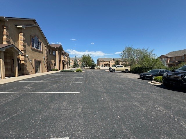 More Photos Of 9406 Mosaic Hts, Fountain Flex For Lease