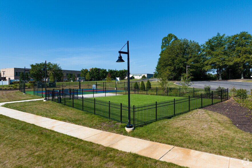 More Photos Of 5401 Commonwealth Centre Pky, Midlothian Apartments For Sale