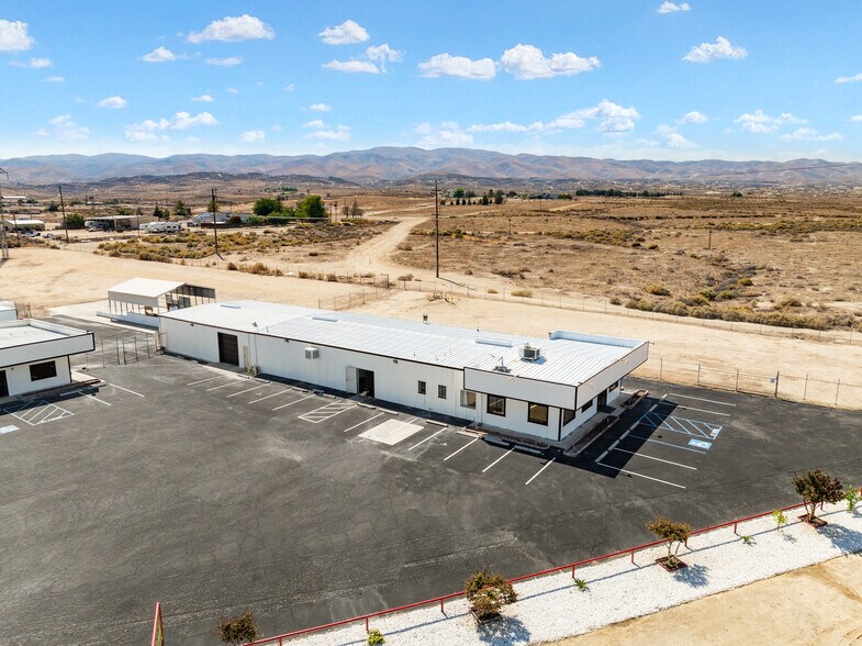 More Photos Of 1589 Kern St, Taft Warehouse For Sale