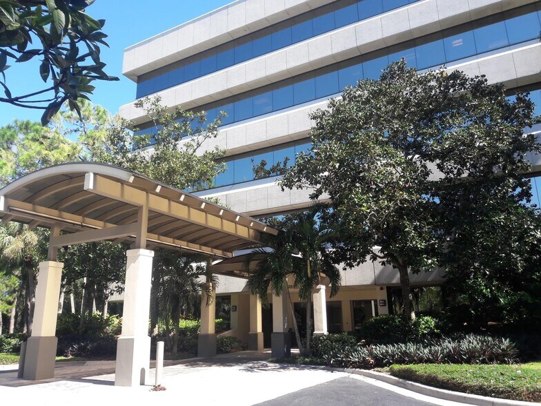 More Photos Of 2601 Cattlemen Rd, Sarasota Medical For Lease
