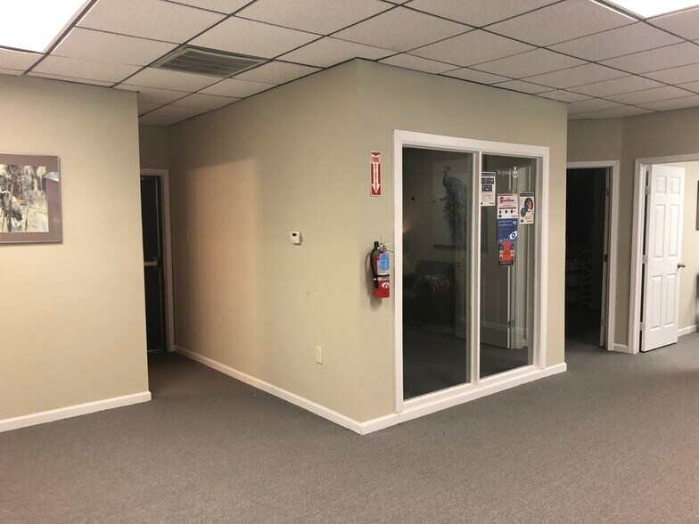 More Photos Of 3707 Fatta Dr, Dickinson Medical For Lease