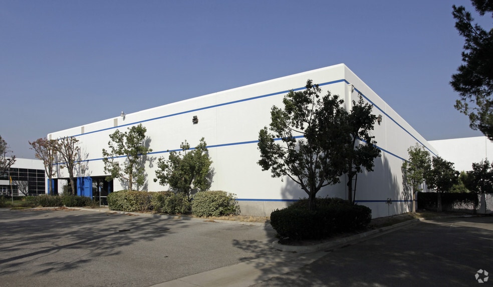 More Photos Of 10821 Business Dr, Fontana Warehouse For Lease
