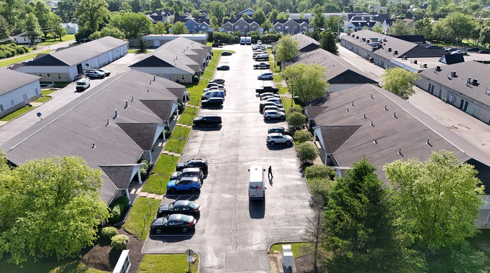 More Photos Of 10-106 Village Pointe Dr, Powell Flex For Lease