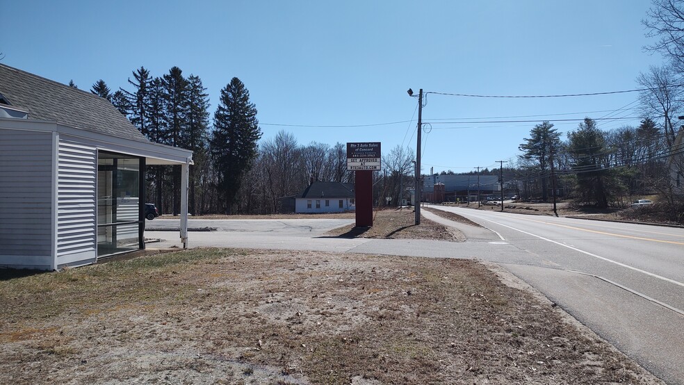 Primary Photo Of 310 N State St, Concord Showroom For Lease