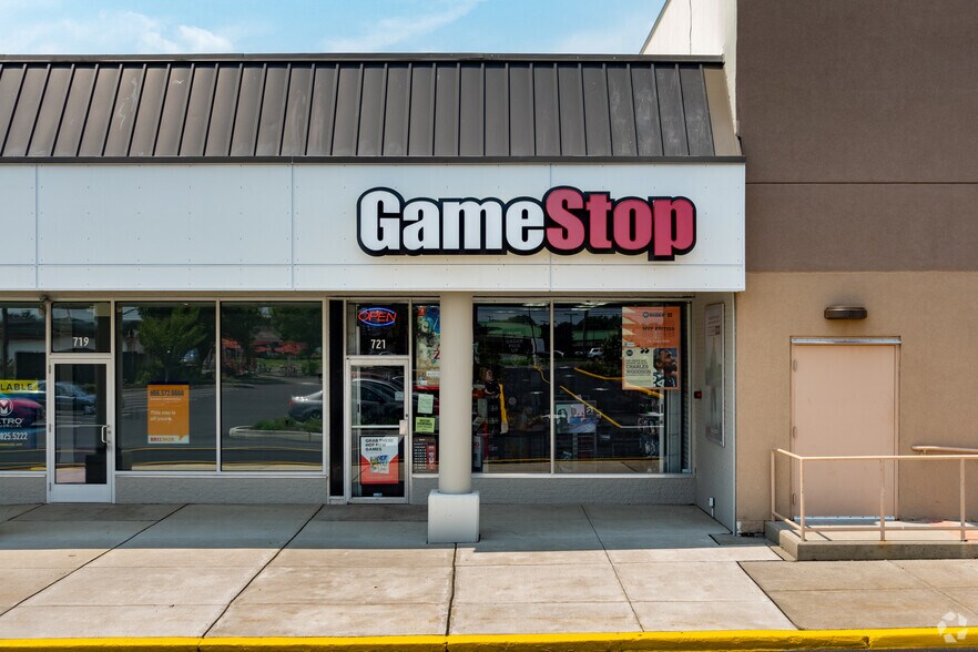 More Photos Of 711-783 Delsea Dr N, Glassboro Storefront For Lease