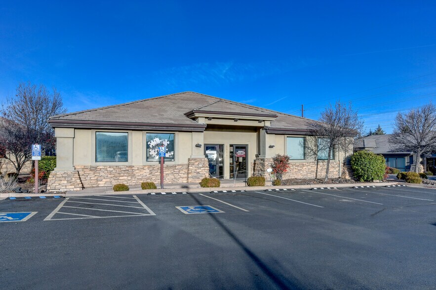 More Photos Of 1951 Commerce Center Circle, Prescott Medical For Lease