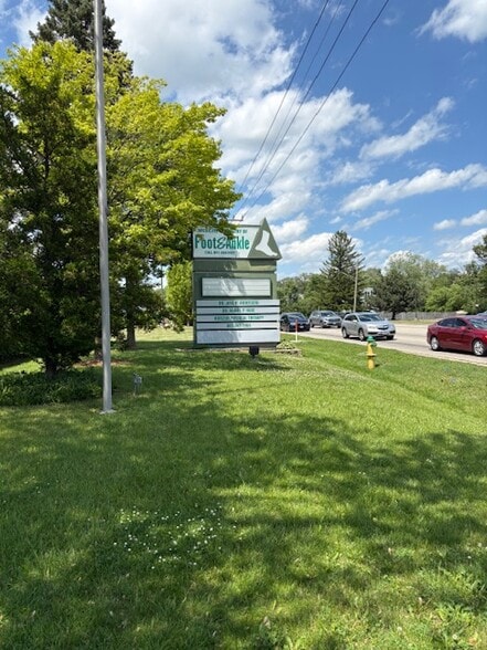 More Photos Of 1200 N Green Bay Rd, Waukegan Medical For Sale