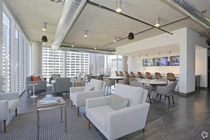 More Photos Of 215 W Lake St, Chicago Apartments For Lease