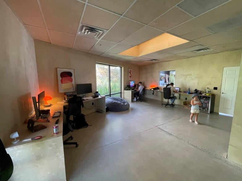 More Photos Of 8371-8395 S 700 W, Midvale Showroom For Lease