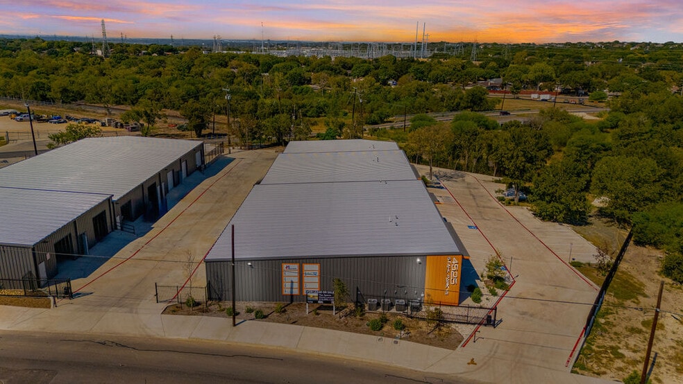 More Photos Of 4503 N Stahl Park, San Antonio Unknown For Lease