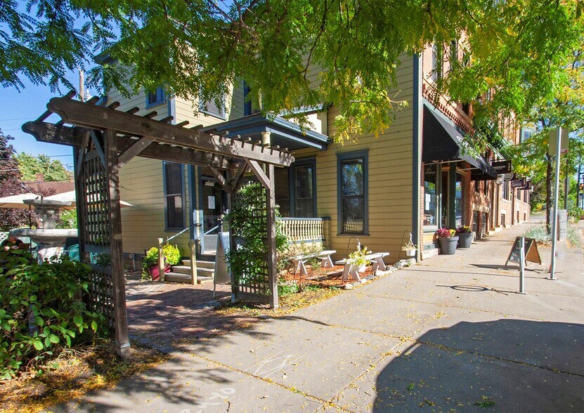 More Photos Of 725 7th St E, Saint Paul General Retail For Lease