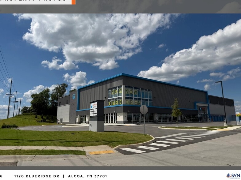 More Photos Of 1136 Middlesettlements Dr, Alcoa Self Storage For Sale