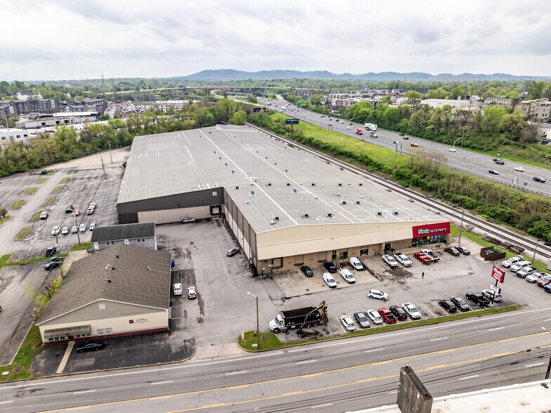 More Photos Of 485 Craighead St, Nashville Distribution For Lease