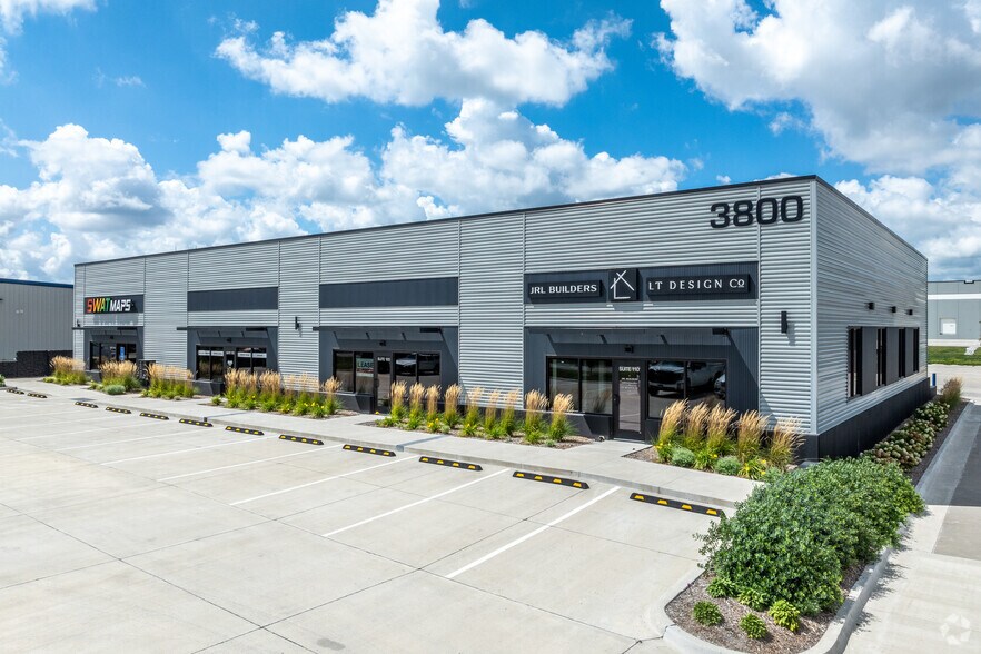 Primary Photo Of 3800 SE Beisser Dr, Grimes Flex For Lease