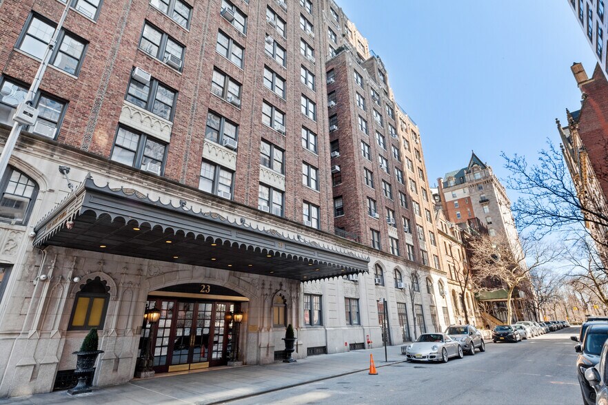 More Photos Of 23 W 73rd St, New York Apartments For Lease