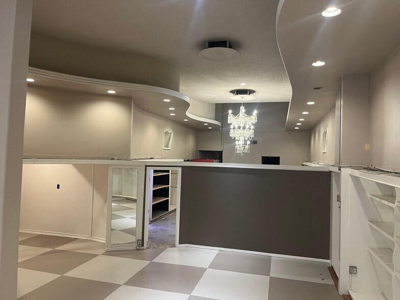 More Photos Of 266 Main St, Salinas Storefront Retail Office For Lease