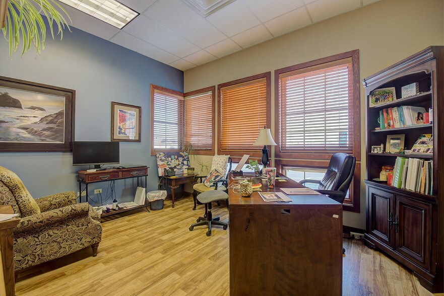 More Photos Of 15530 E Broncos Pky, Centennial Office For Lease