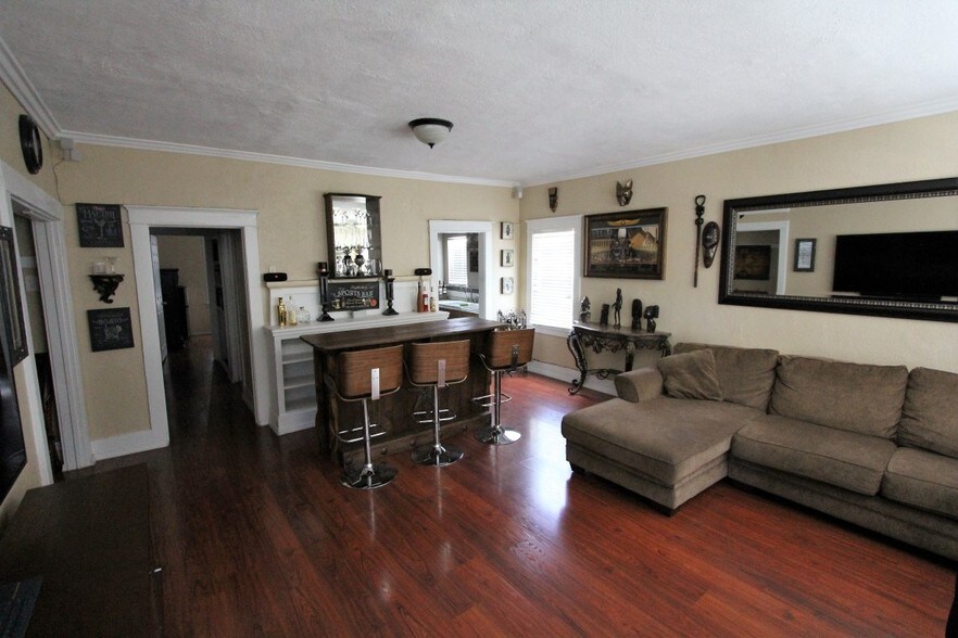 More Photos Of 1545 E 4th St, Long Beach Apartments For Sale