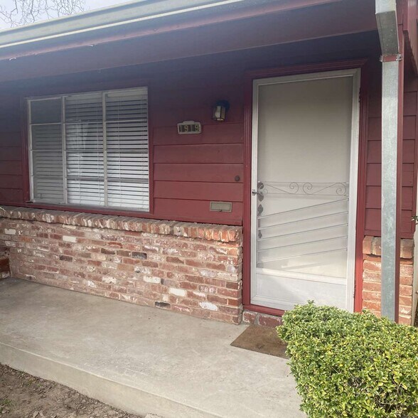 More Photos Of 1913-1919 W Mendocino Ave, Stockton Apartments For Sale