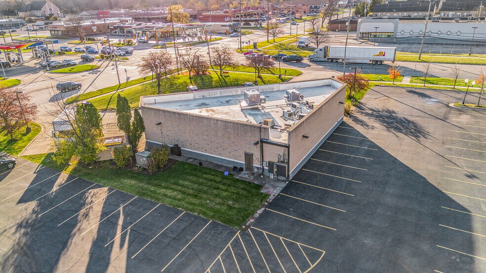 More Photos Of 3909 E 14 Mile Rd, Sterling Heights General Retail For Sale