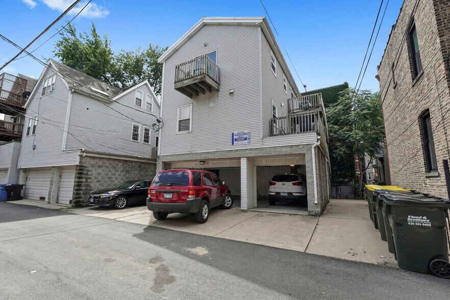 More Photos Of 3135 N Clifton Ave, Chicago Apartments For Sale