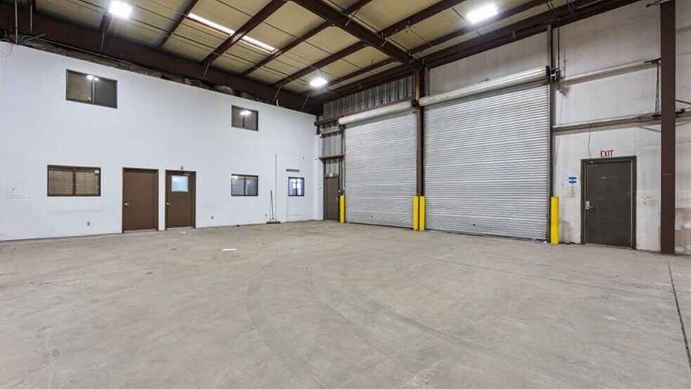 More Photos Of 6309 Seven Seas Ave, Bakersfield Warehouse For Lease