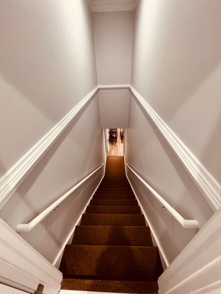 More Photos Of 2255 Sewell Mill Rd NE, Marietta Office For Sale