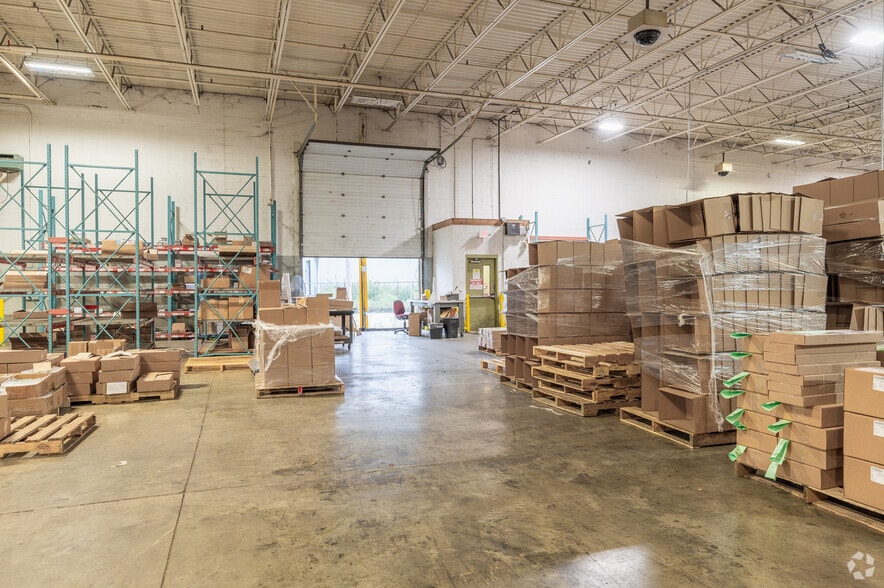 More Photos Of 4437 E 49th St, Cleveland Warehouse For Lease