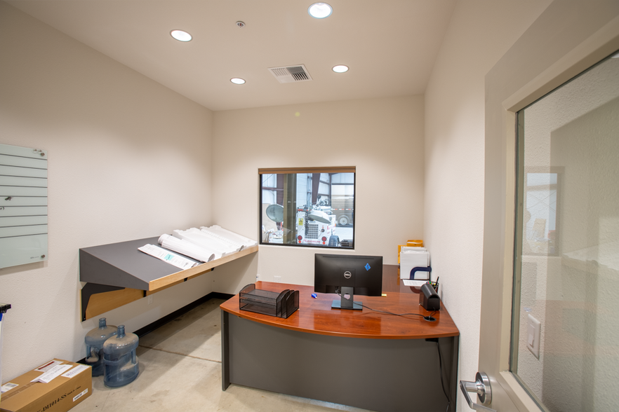 More Photos Of 1691 Zachi Way, Redding Specialty For Sale