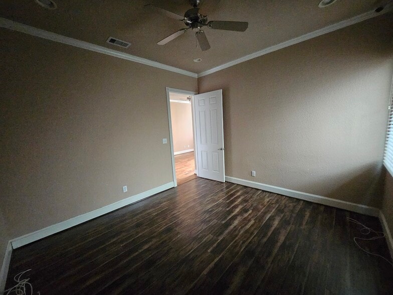 More Photos Of 1804 Snake River Rd, Katy Medical For Sale