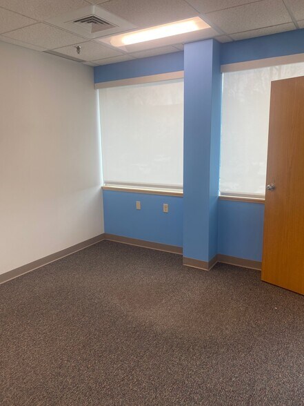 More Photos Of 1064 E Main St, Meriden Office For Sale