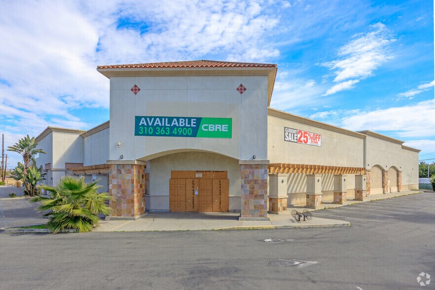 Primary Photo Of 3380 N Los Coyotes Diagonal, Long Beach Supermarket For Sale