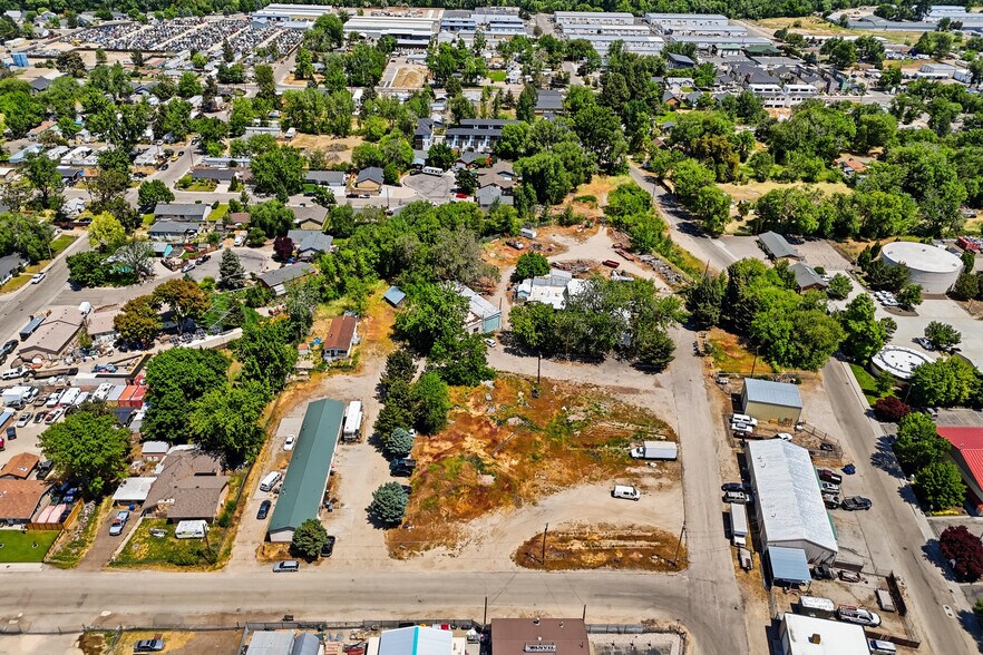 More Photos Of 200 E 46th Pl, Garden City Land For Sale
