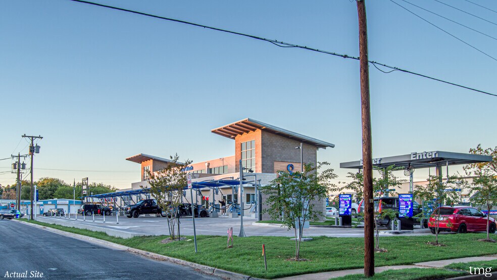 More Photos Of 809 W Henderson St, Cleburne Carwash For Sale