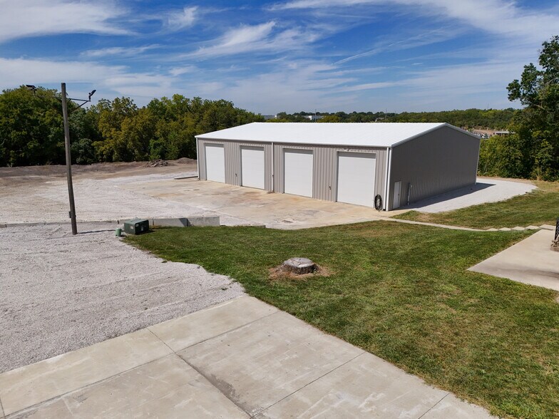 More Photos Of 1455 SE County Road AA, Blue Springs Warehouse For Sale