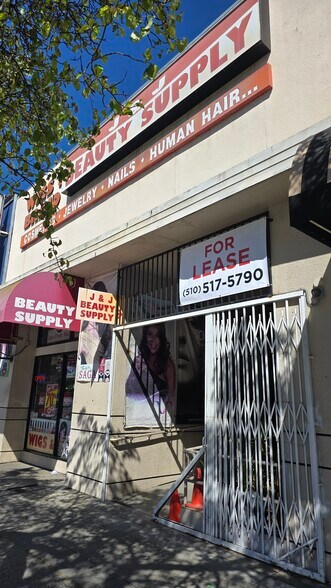 Primary Photo Of 3242 Grand Ave, Oakland Storefront For Lease