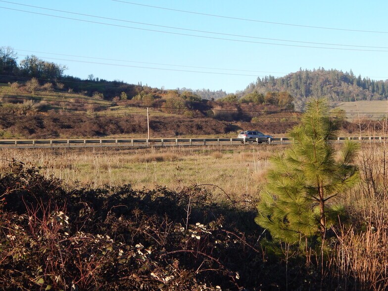 More Photos Of 0 NE Douglas Avenue, Roseburg Land For Sale