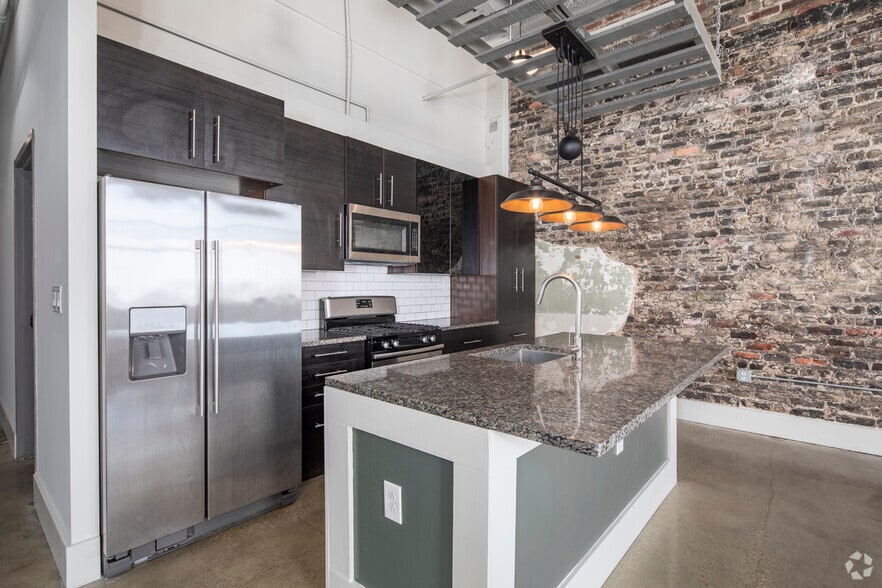 More Photos Of 111 19th St N, Birmingham Apartments For Sale