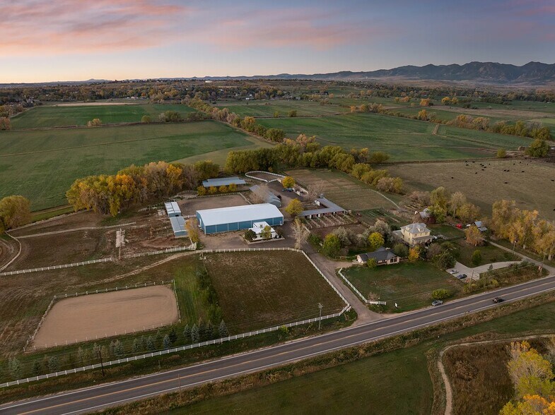 More Photos Of 8778 Arapahoe Rd, Boulder Horse Stables For Sale