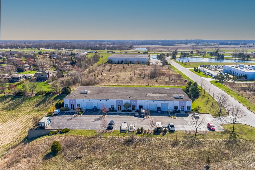 More Photos Of 1221 Commerce Dr, Crete Warehouse For Lease