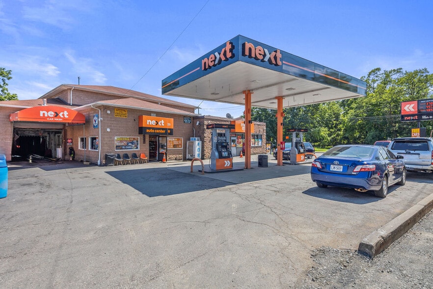More Photos Of 146 N Main St, Spring Valley Service Station For Sale